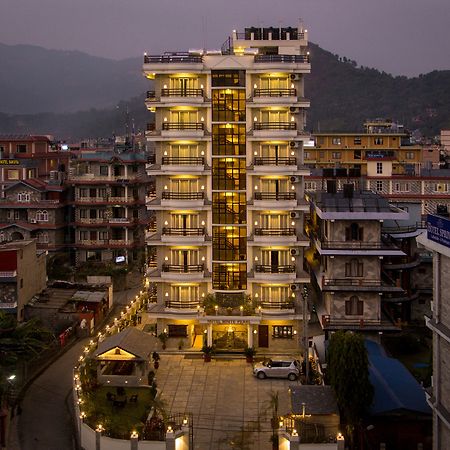 Hotel White Pearl Pokhara Exteriör bild